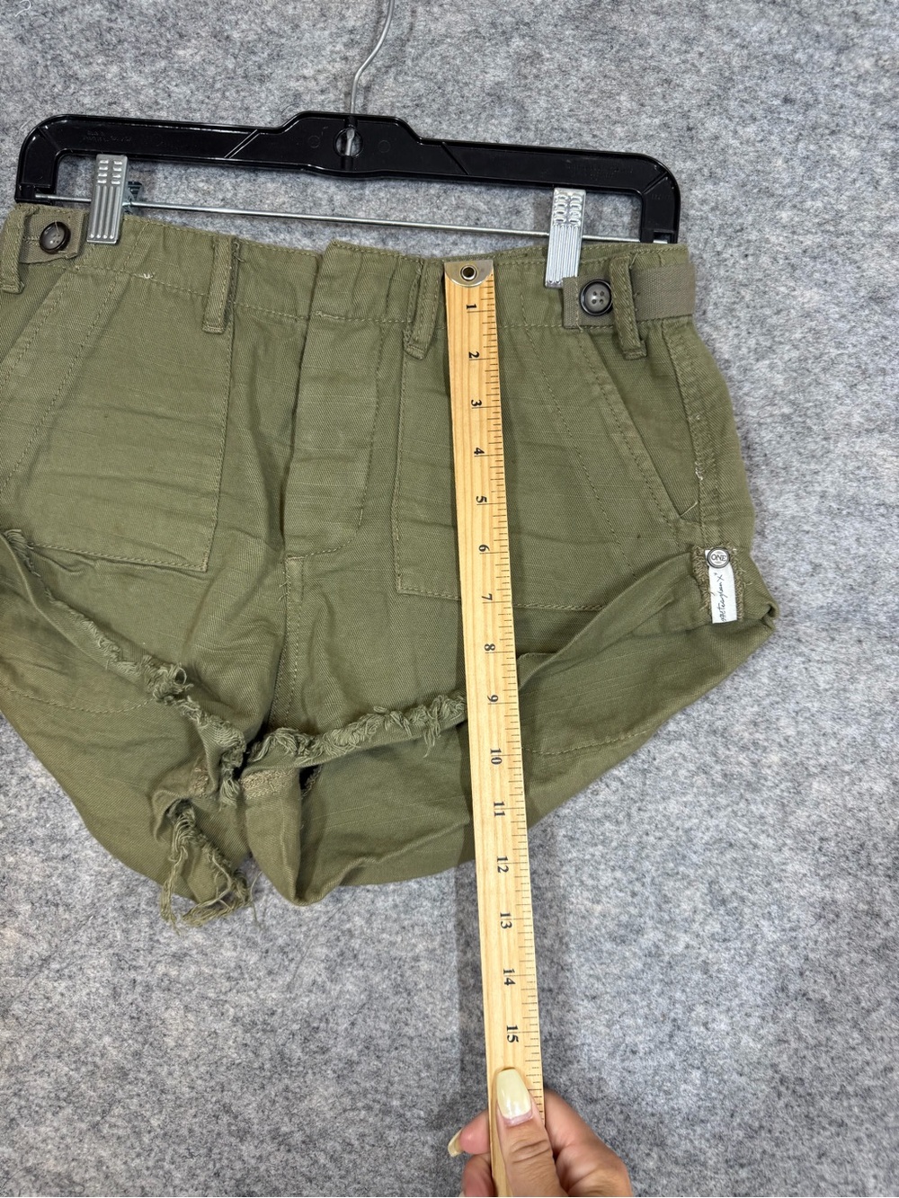 One Teaspoon Olive Green Distressed Denim Shorts Size 25 Boho Festival Cutoff - Picture 4 of 14
